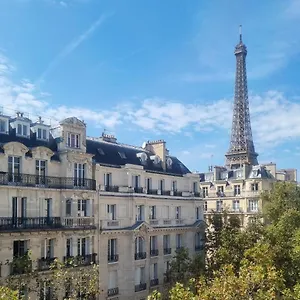 Eiffel Kensington Hotel París